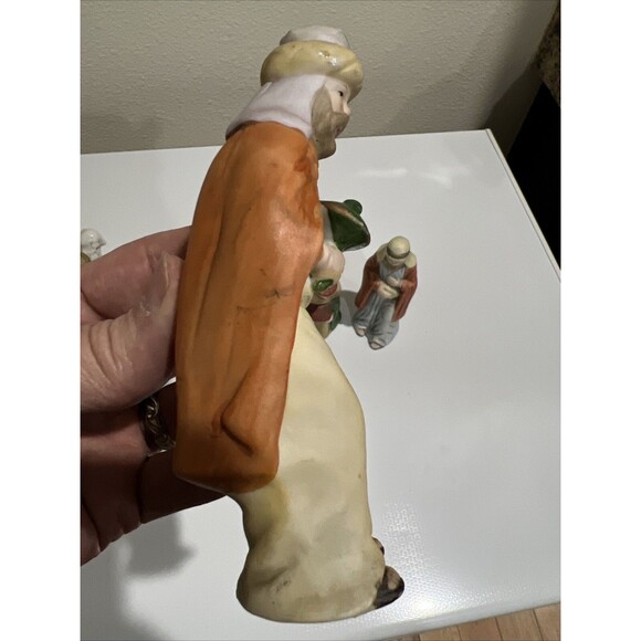 Vintage R.O.C Porcelain Nativity REPLACEMENT 3 Wisemen and Shepherd Christmas - Picture 8 of 16